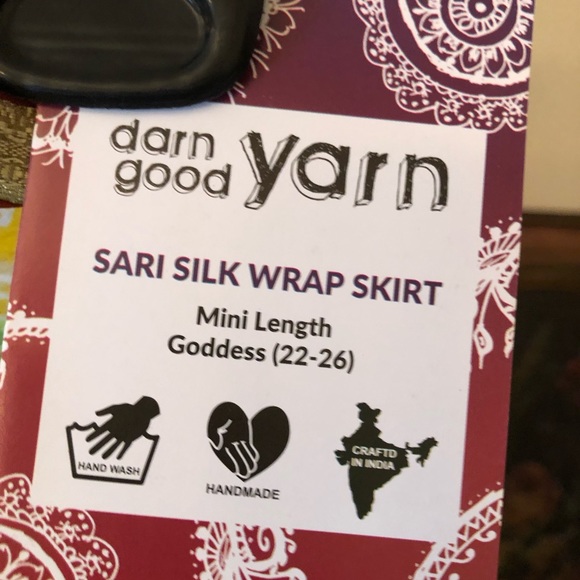 Darn Good Yarn Goddess Mini, reversible 2 layer recycled sari wrap skirt - Picture 9 of 11